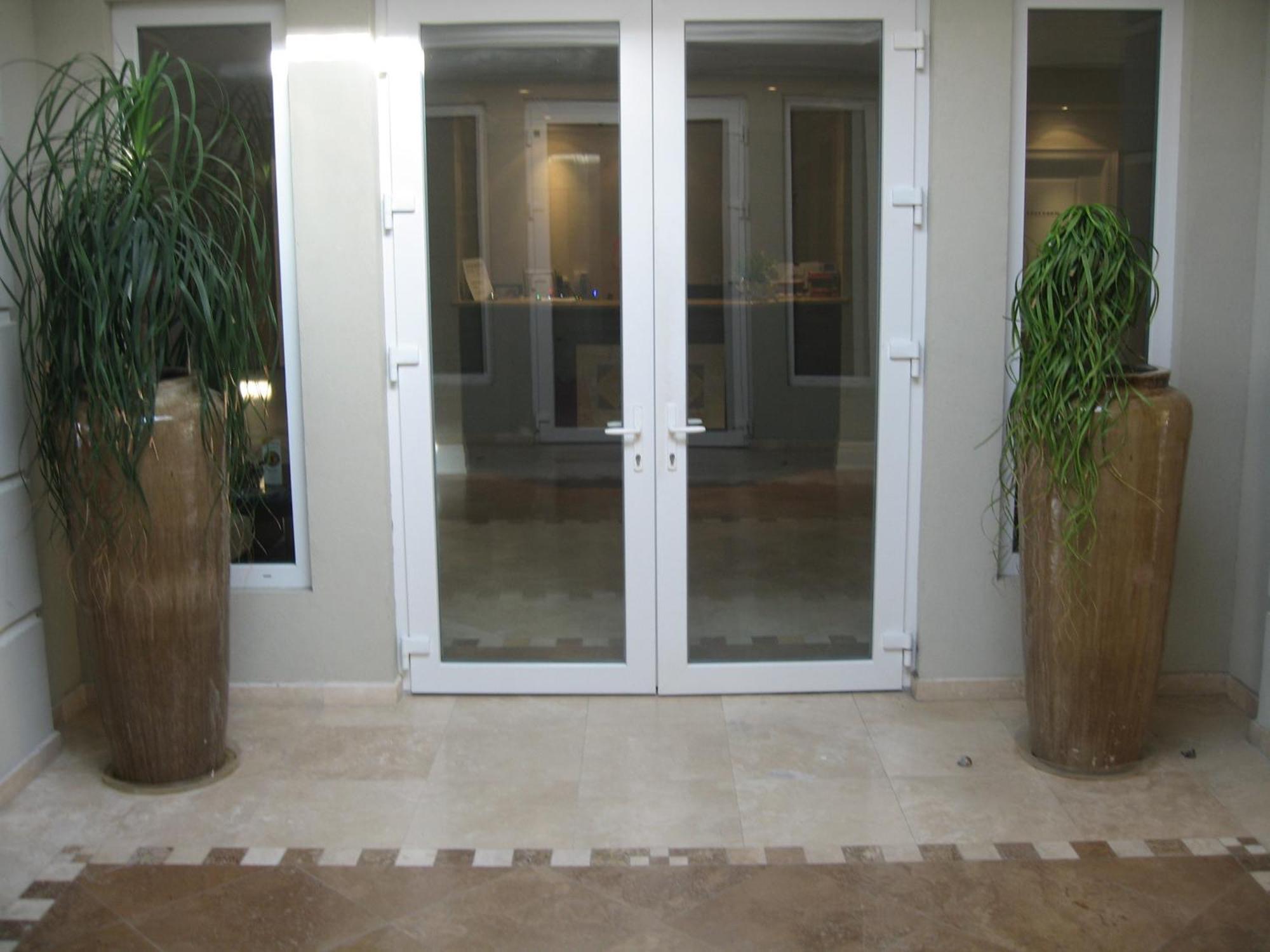 The Atrium Resort Grace Bay Exterior photo