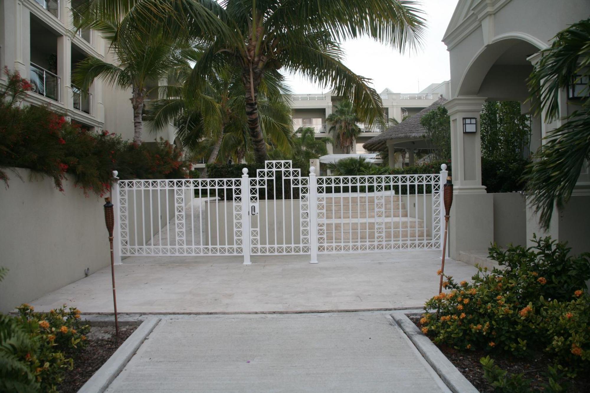 The Atrium Resort Grace Bay Exterior photo
